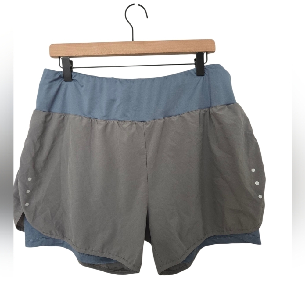 Stylish Gray Women's Shorts Size XXL